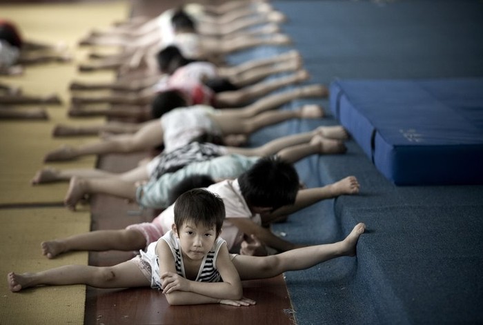 Tuổi thơ của các em bị đánh cắp...